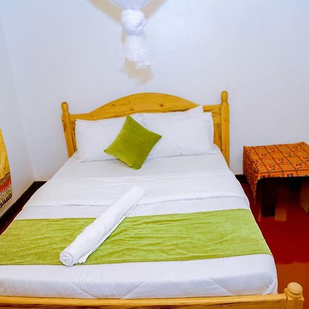 Inzozi Africa House B&B-Kimihurura Кигали Екстериор снимка